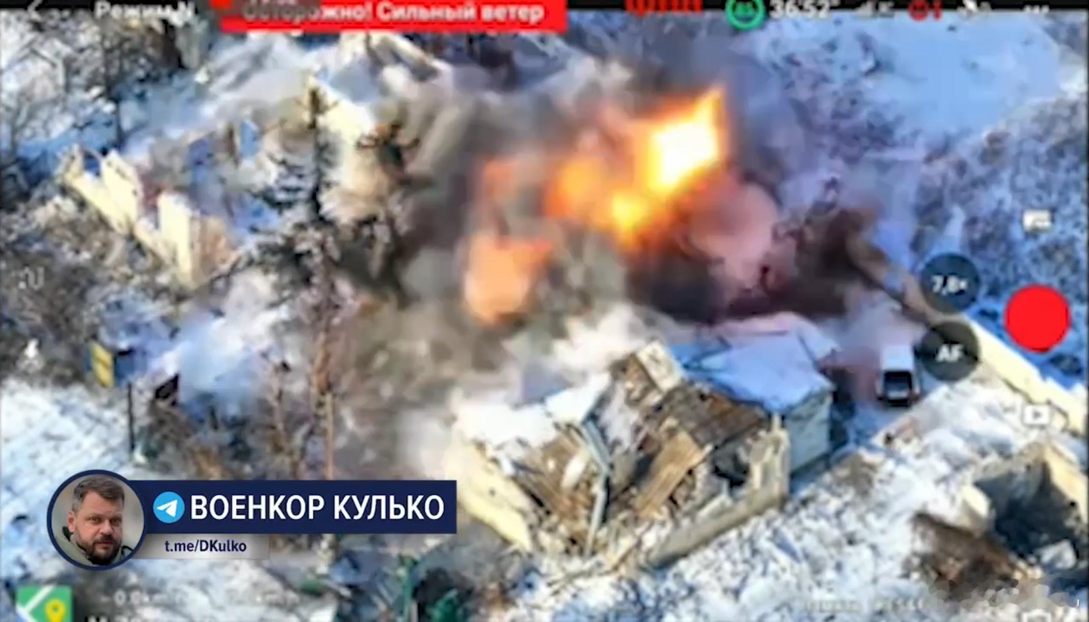 配备反坦克地雷的俄罗斯FPV无人机，即将大规模投入使用。来自康斯坦丁诺夫卡方向的