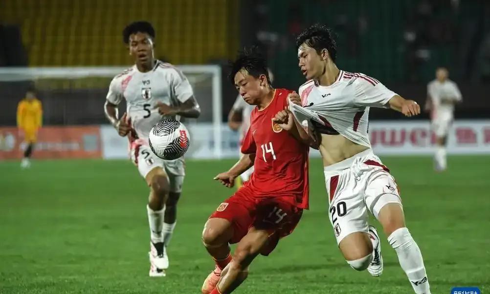 梦幻开局，16岁小将邝兆镭建功，中国U16男足1-0领先乌兹别克斯坦！