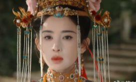 荣善宝这人设真的太带感了，一边是要扛起整个茶业家族的掌门担子，做啥都得先顾着家族