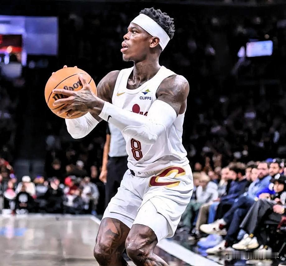 真惨啊！施罗德又被交易了算上这次被交易，施罗德已经在NBA效力12支球队了，