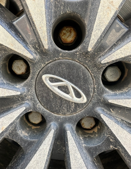 25款瑞虎8plus刚提车就出问题刚提车上路就发现亮发动机故障灯；系统内存1