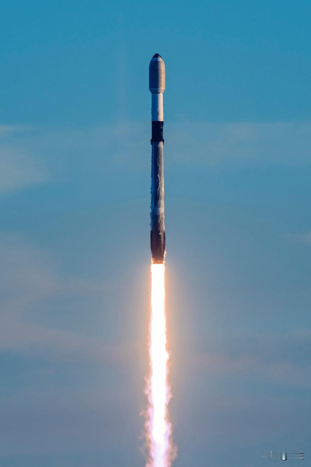 马斯克资本征途：从PayPal到SpaceX的估值神话，资本三级跳：1.8亿→