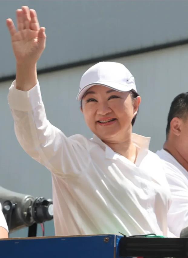 快讯！卢秀燕刚刚正式宣布不选国民党党主席。下一任党主席很可能是前台北市长郝龙斌或