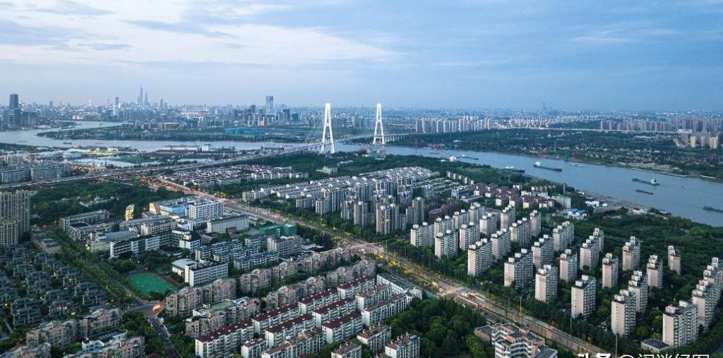 上海这次总算办了件大实事。新的建筑规定从3月1号就开始了。核心就一条，住宅阳