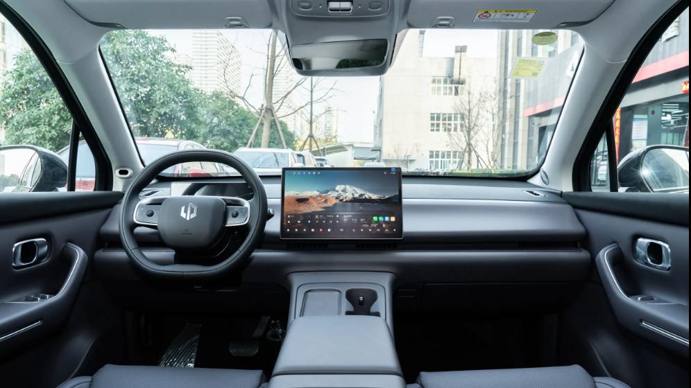 零跑C16：高性价比家用SUV，低配版同样实力出众