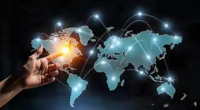 全球格局基本定型：-从美国刚发布的国家战略看出，美国逐步退出亚太与欧洲，转向