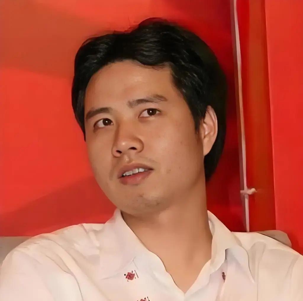 2004年8月31日，广东兴宁25岁的李兴平签下收购协议，把自己一手做起来的ha