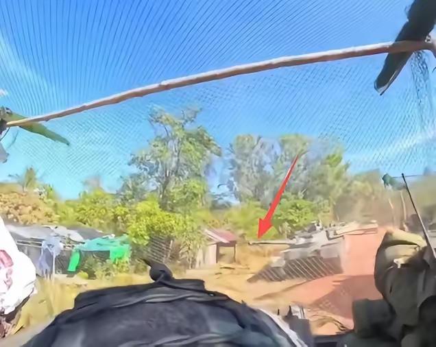 真是使用不当？泰国的VT-4坦克再次炸膛，可能对中国军工造成影响泰国和柬埔寨战