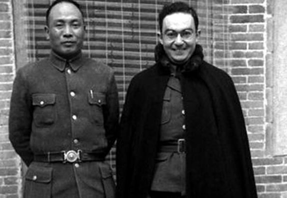 1949年，汤恩伯逃往台湾。当时，他带着娇妻和儿女。谁知，竟然把伺候汤家20多年
