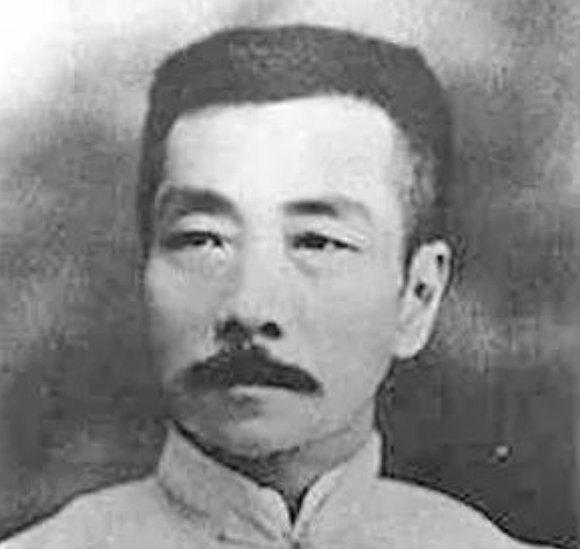 1927年，46岁的鲁迅瞒着妻子，和自己的女学生许广平在上海同居。许广平怀孕后，