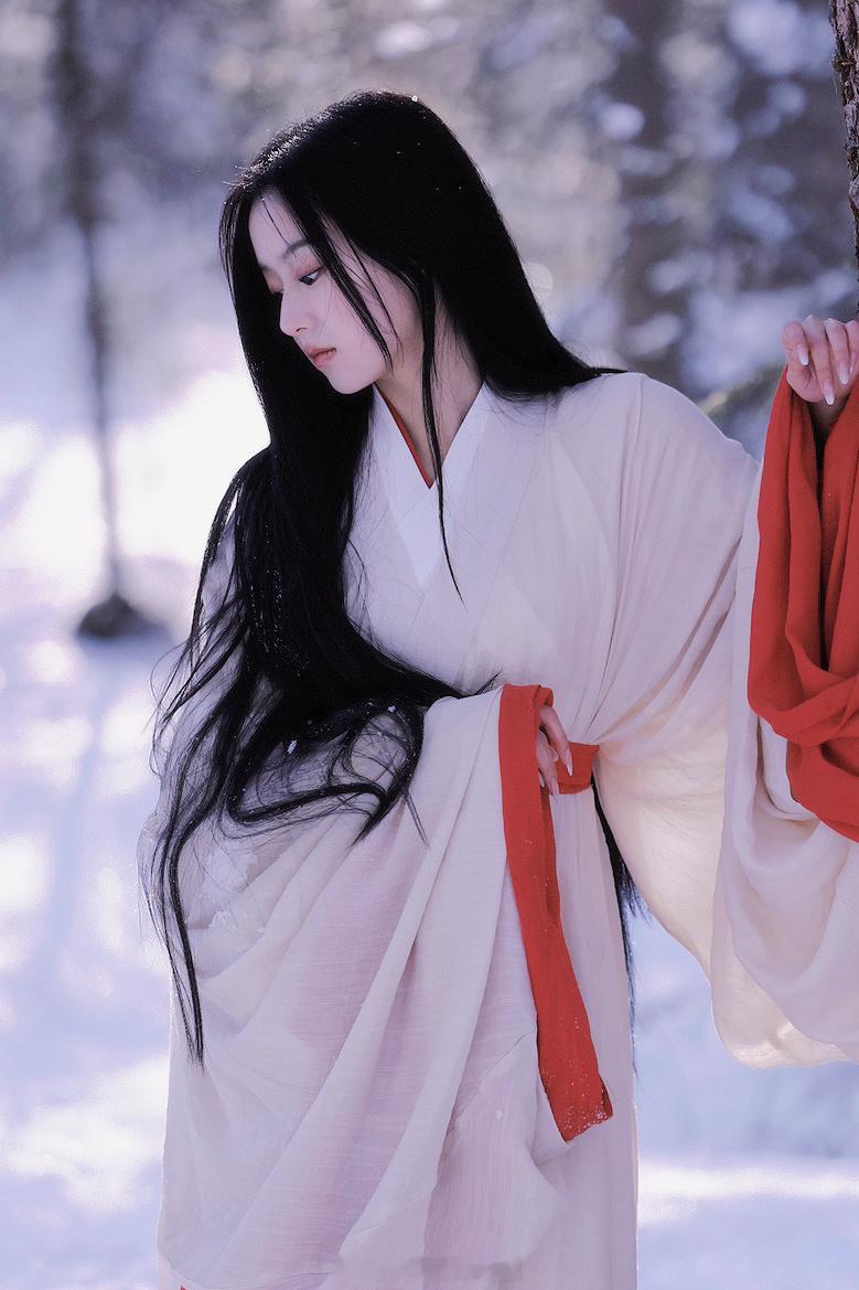 包上恩古风精选雪地小公主