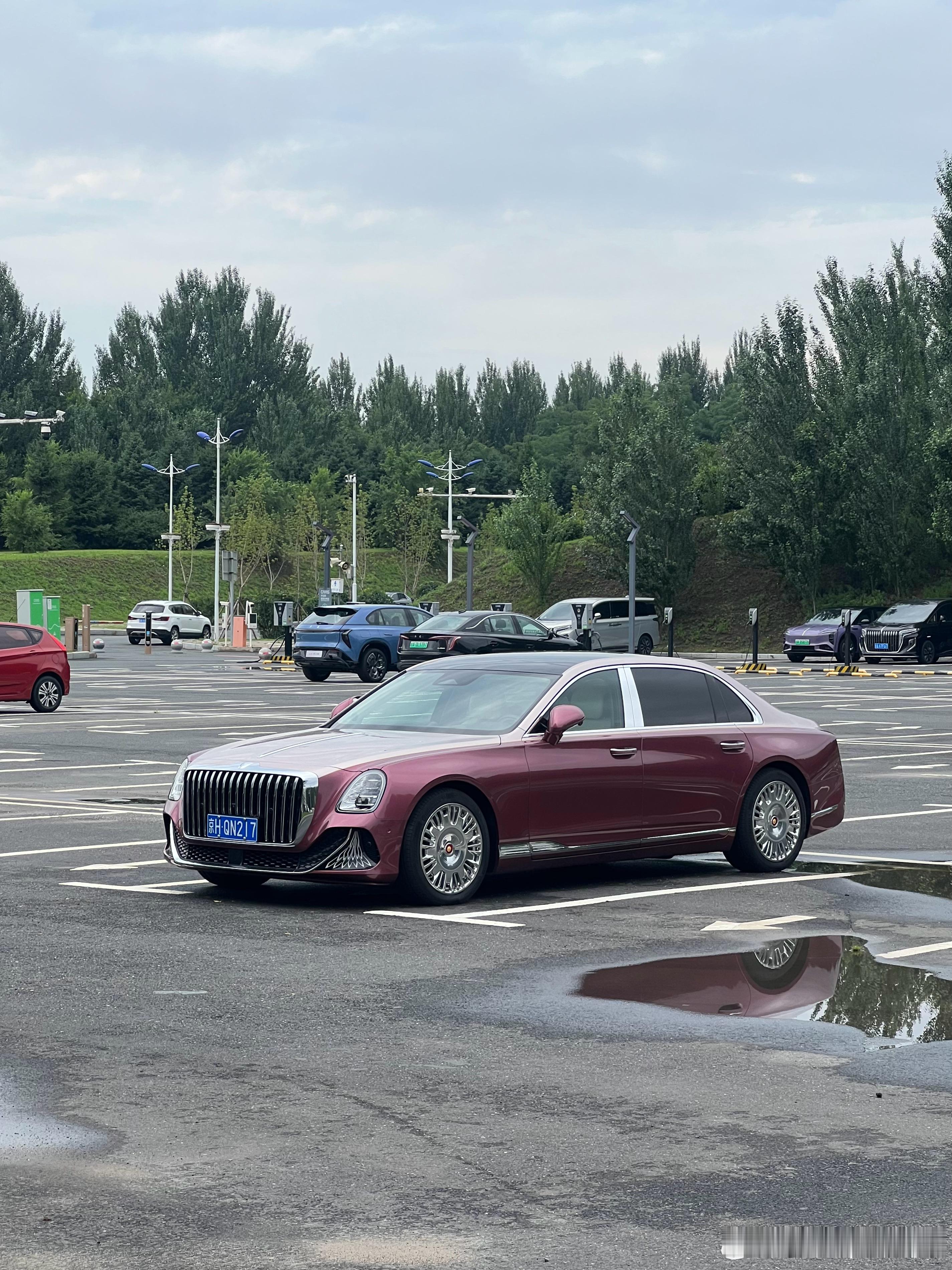 长春这雨是终于停了，赶紧带女儿来公园骑车，这不又是国雅自由的一天吗[大笑]图4-