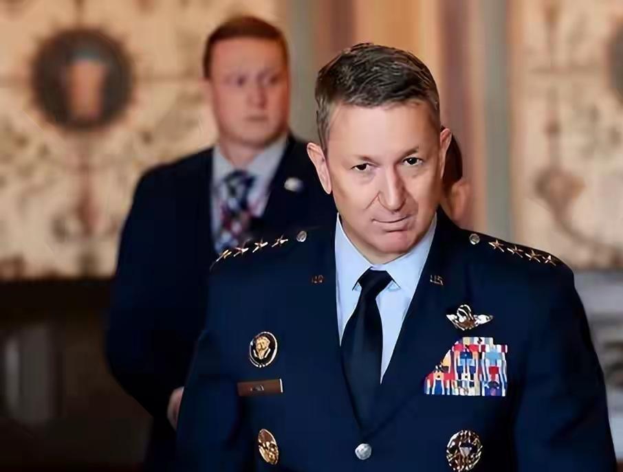 惊！美国要对伊朗下手了？这次剧本和搞马杜罗一模一样！特朗普政府最近放话了：几