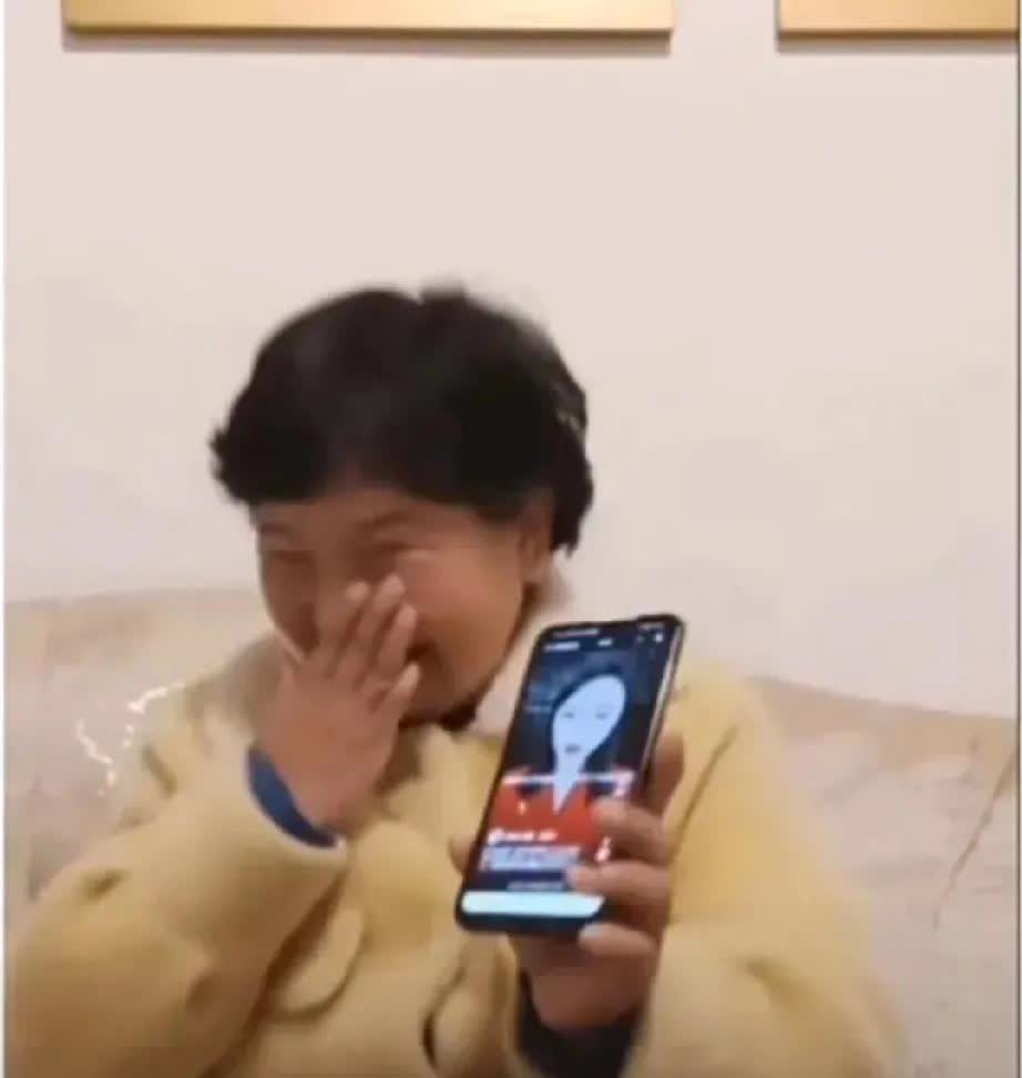 老话说，贼过三年不打自招。杜新枝直播间里说姚策三岁的时候，杜新枝说当时并