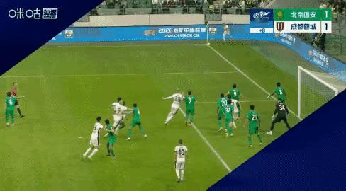 北京国安1比2成都蓉城，赛后大量蓉城球迷批评黄健翔解说偏向国安、情绪倾向明显、地