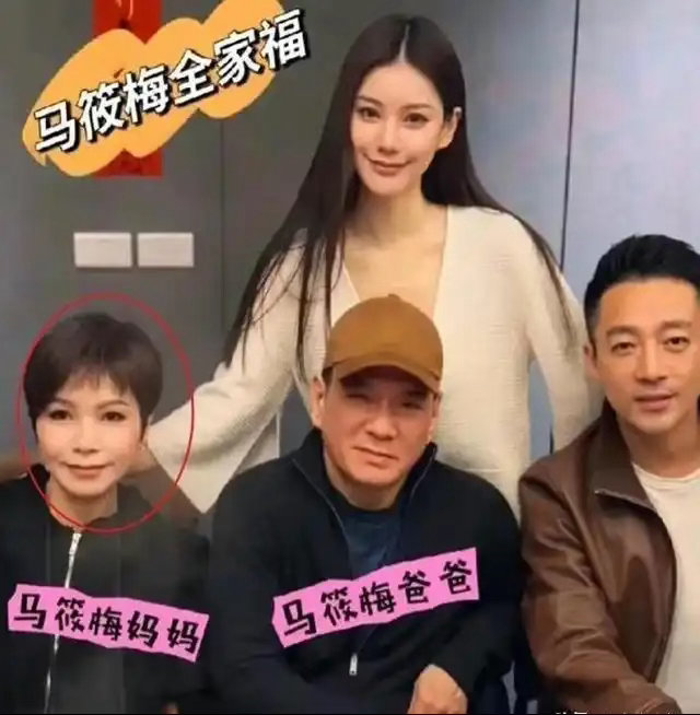 汪小菲女儿回京过暑假，12岁身高直逼张兰，网友：这孩子真挺不容易的