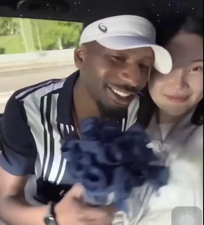 这个黑人说我是第一次去他宿舍能相信吗？