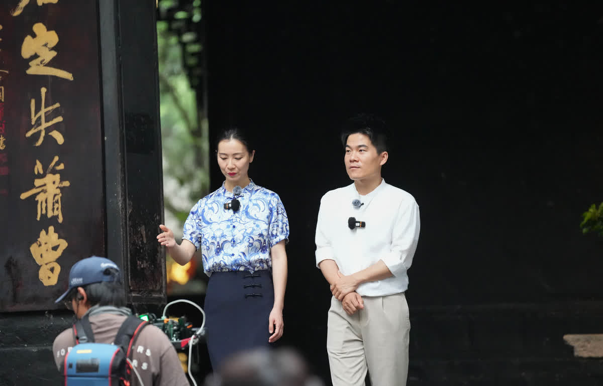 【董宇辉被人骂了，这次董宇辉被骂，并不是因为直播带货。】董宇辉是大家喜欢的网络红