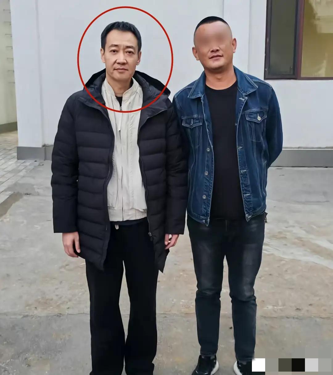 辛柏青这表情和状态是演不出来的，他真的是我见过的最长情的男人了。感觉辛柏青老