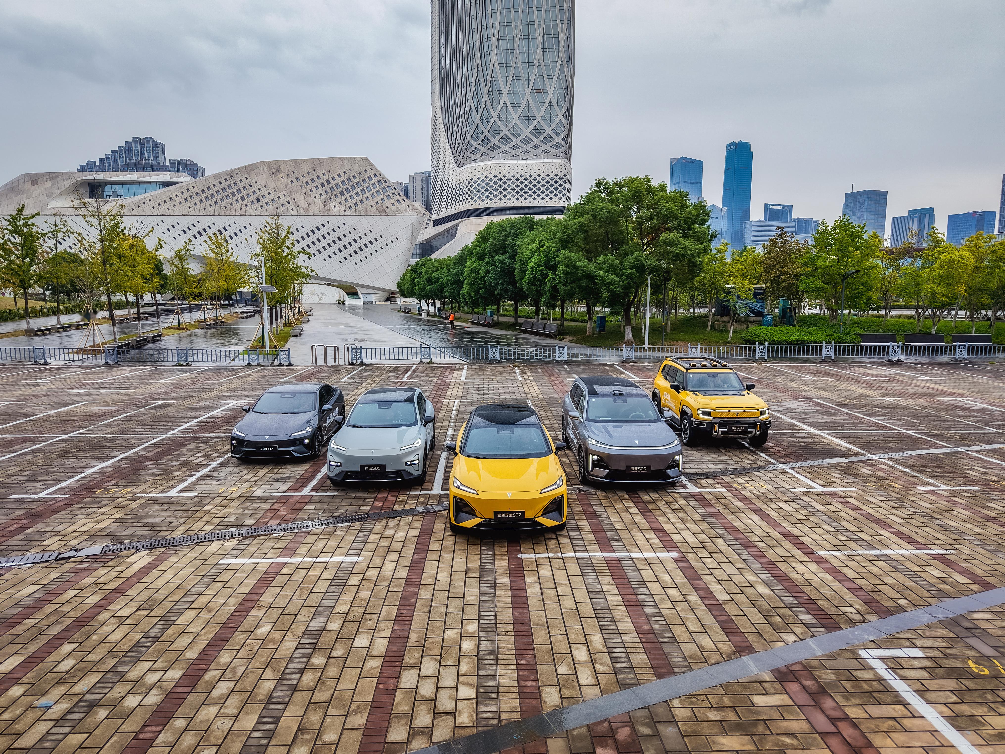 苏超现场最特别的应援蓝海车圈“整活高手”✖️苏超“最强黑马”，向冠军冲锋