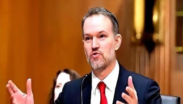 美国拉着50多个国家，想逼我们交出稀土，我们同意了，暂停出口管制，但就在4月9号