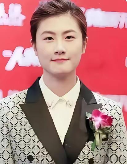 爆料！爆料！这下王皓尴尬了！他做梦也想不到，自己刚入职北京先农坛体校就换