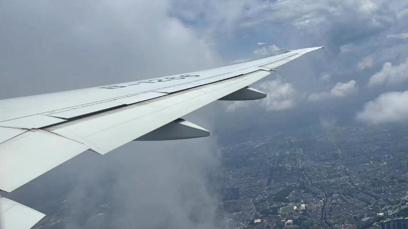 外媒：新型国产大飞机横空出世，目标是超越美国，成为全球最优秀重磅！国产运-30