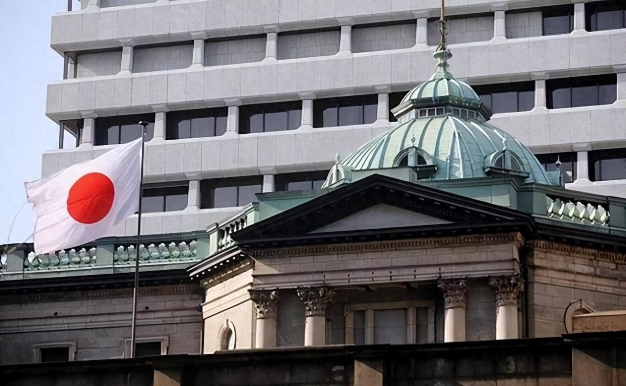 12年。12年的反基地知事，12年的诉讼拉锯，14场官司全数落败，抗争到底的那面