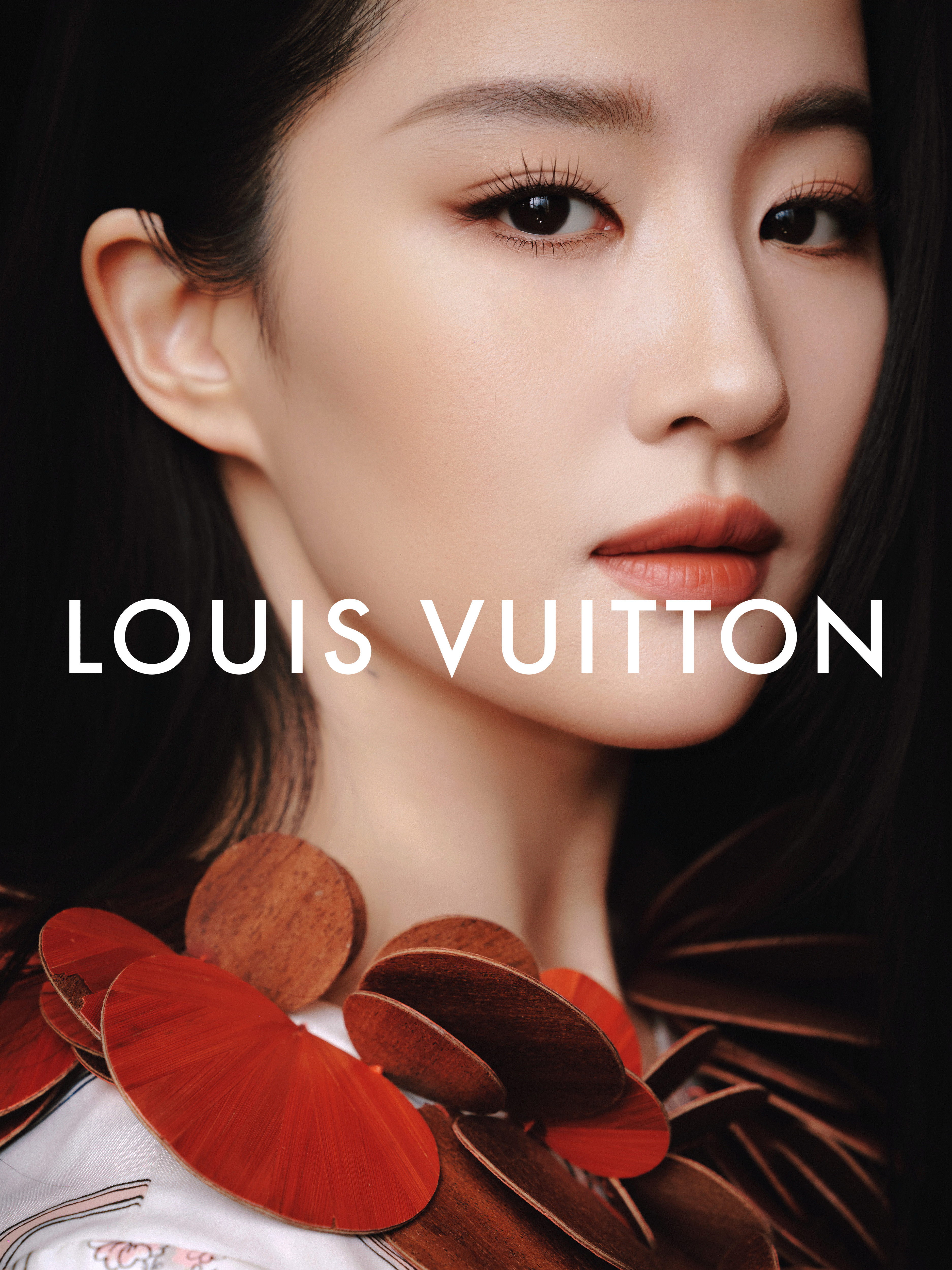 刘亦菲安妮海瑟薇世纪神图一个月内两张LV和Bvlgari世纪神图已经产生时代巨星