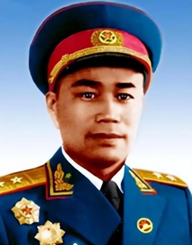 1978年，王近山在弥留之际，叮嘱身边的儿女说：“我一辈子都王近山早年出身湖北