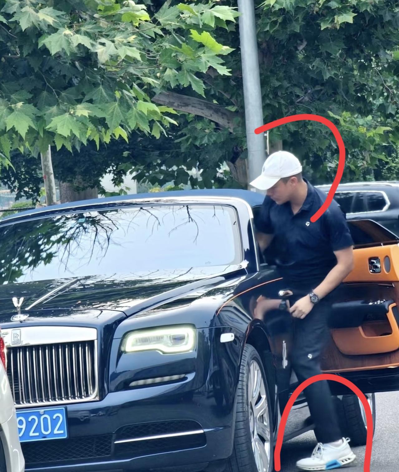 汪小菲开的啥车？多少钱啊！太好看了吧！