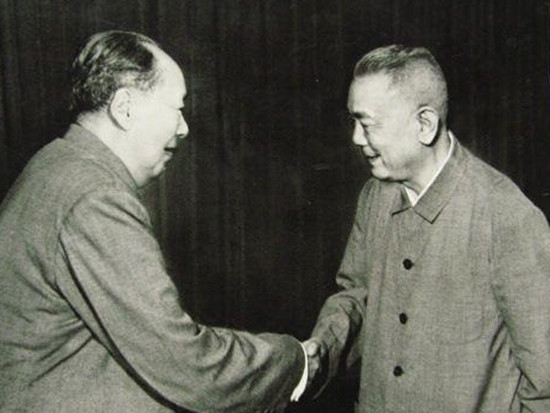 1971年，毛主席同武汉军区政委刘丰谈话，提到了李先念。毛主席评价说，李先念这个