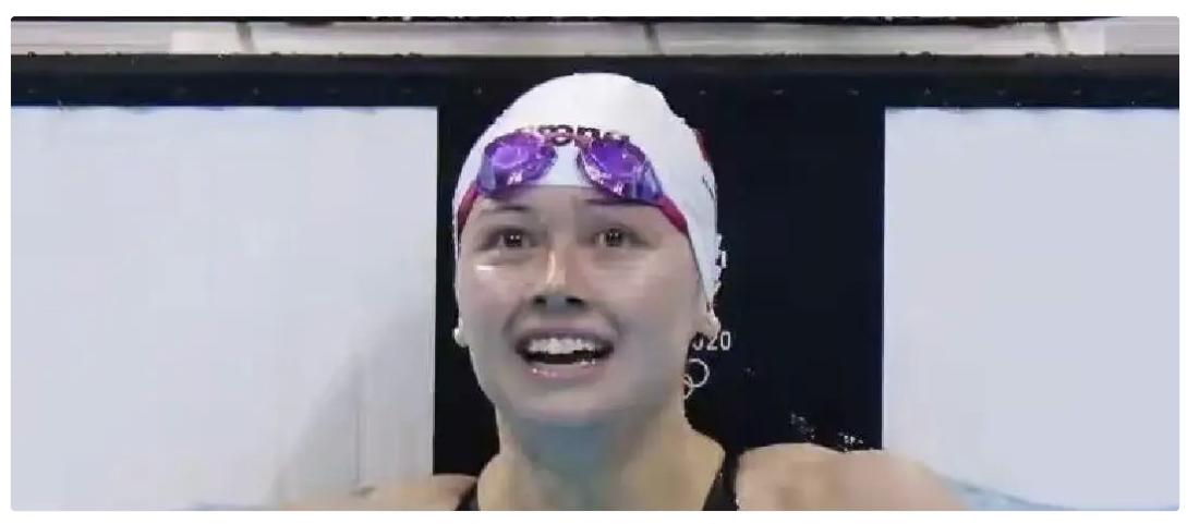 我的天，香港那个游泳名将何诗蓓，为了参加全运会，竟然连世锦赛都给放弃了！这操