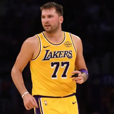 我有一种强烈的预感，东契奇这次拉伤可能是生涯的转折点，背后的原因也很简单