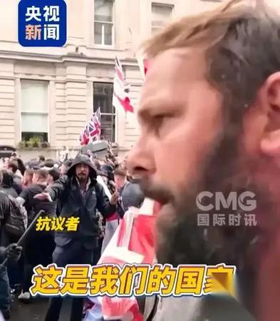 跨年夜凌晨两点老罗发了条长文不是晒成就，是说自己“扛不住了”？没彩排