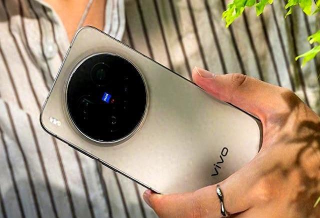 vivoX300Pro降价背后：国产高端机还有没有机会？国产高端机不再