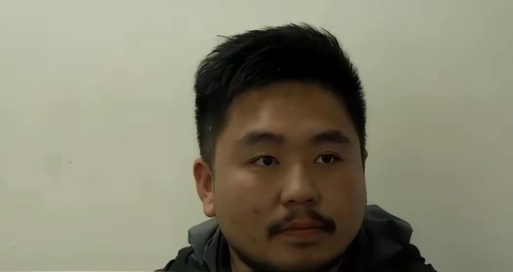 27岁的中国公民张克群日前在肯尼亚的肯雅塔国际机场被捕。警方检查时，他试图携