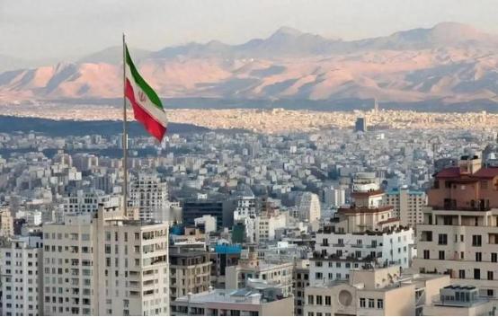 打击伊朗基本实锤！美国通报对伊朗轰炸时间表。这回就看伊朗有没有胆量按俄罗斯给出的