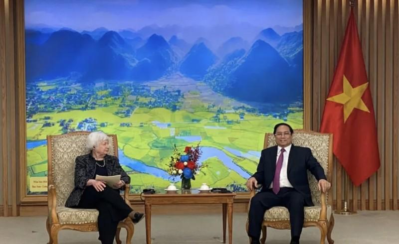 越南知道中国强大了，他非常害怕越南知道中国实力增长带来的压力，但真正让河内重新
