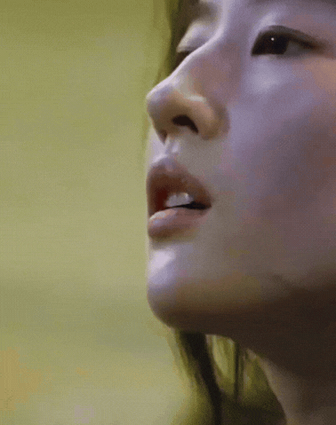 我又被刘亦菲硬控了我现在是呼吸困难，心跳加速我还有救吗？