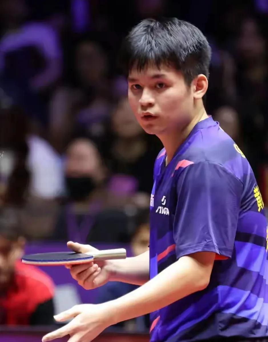0-2落后，林诗栋还能翻？他把命悬一线的球，打成全网尖叫。7月26日厦门，黄