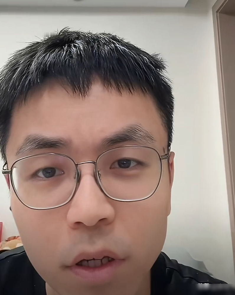 两个世界前十同时无缘亚运，国乒这操作直接炸锅！王艺迪和陈幸同都是97年出生，常年稳居世界前十，这次连