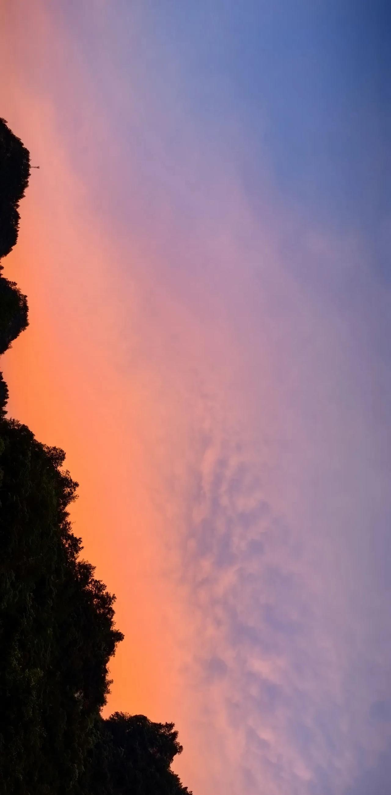 现在最好赚钱的无外乎这些，说到底就是昧良心。1.当下Ai比较火，很多人开直播，