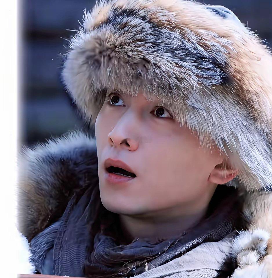 这下好了，陈晓估计彻底傻眼了！本来以为自己的新剧早播会比陈妍希的剧热度高。没曾想