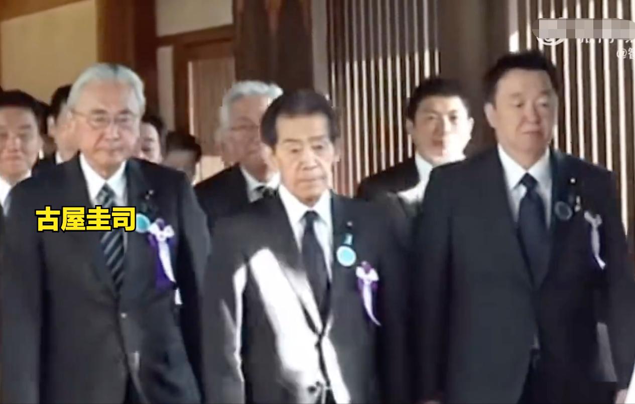 浩浩荡荡126个魑魅魍魉集体拜鬼，其中不乏刚刚被中国制裁的古屋圭司，以及汉奸石平