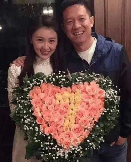 2015年，李小璐生日聚会上，甘微跟刘涛等人说，乐视马上就要上市了，这个项目挺靠