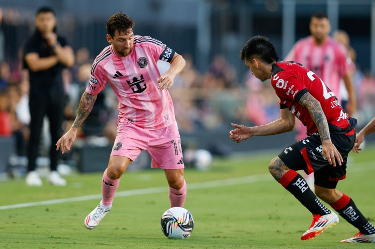 温哥华白浪中场谈决赛: 迈阿密国际与几个月前不同, 但我们有信心