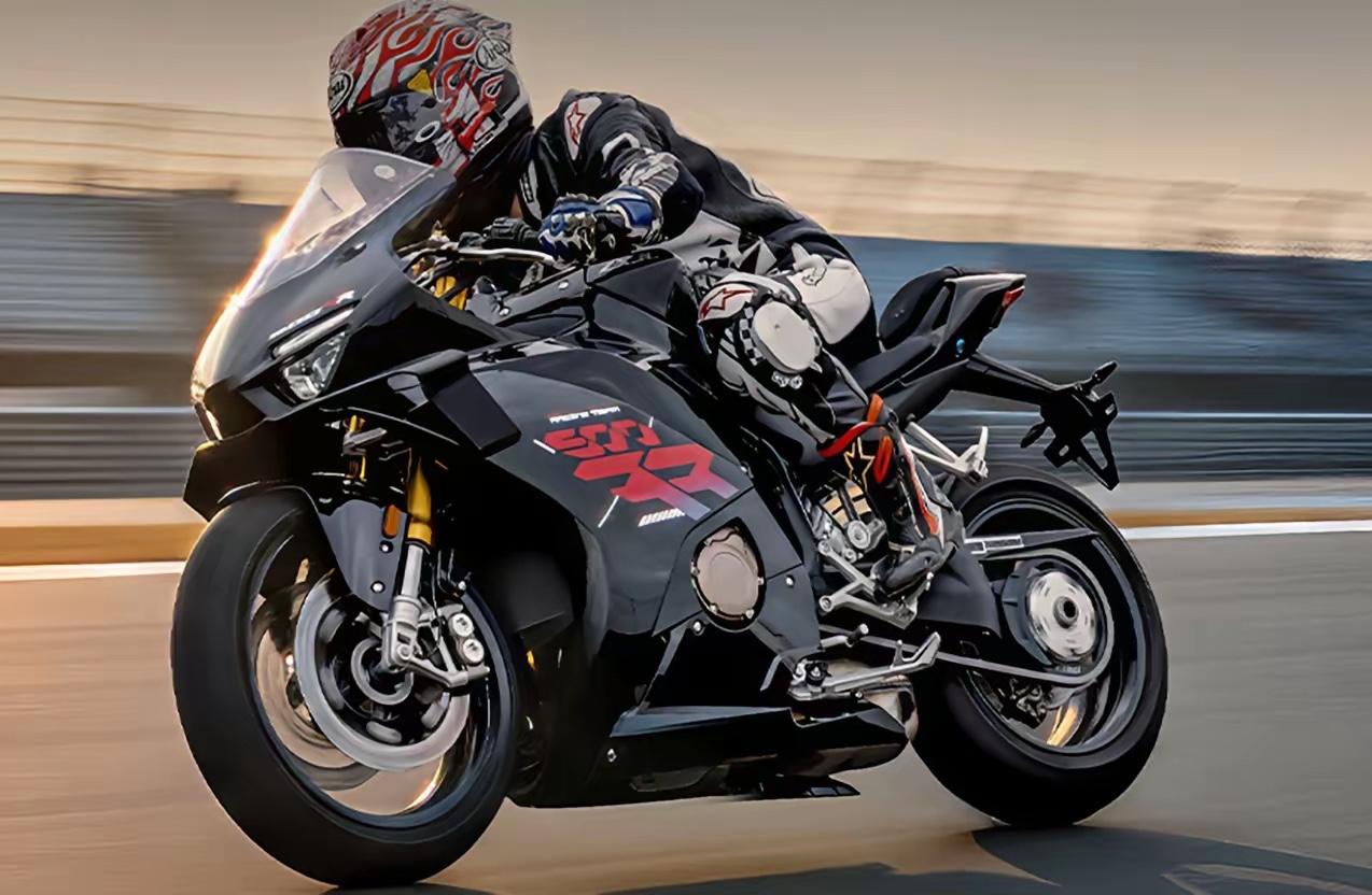 欧洲的局势，已经严峻到这种程度了么？多家德国足球媒体转发了一则报道：17岁至4