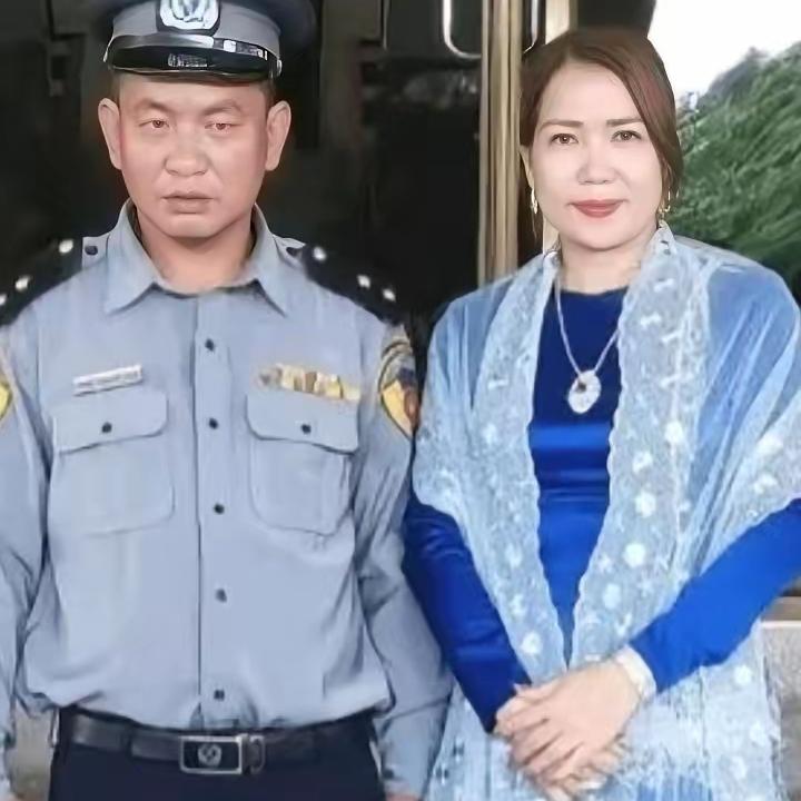 明国安是明家的罪魁祸首，他建了卧虎山庄，靠黄赌毒骗榨钱，手下两千多警察营士兵全是