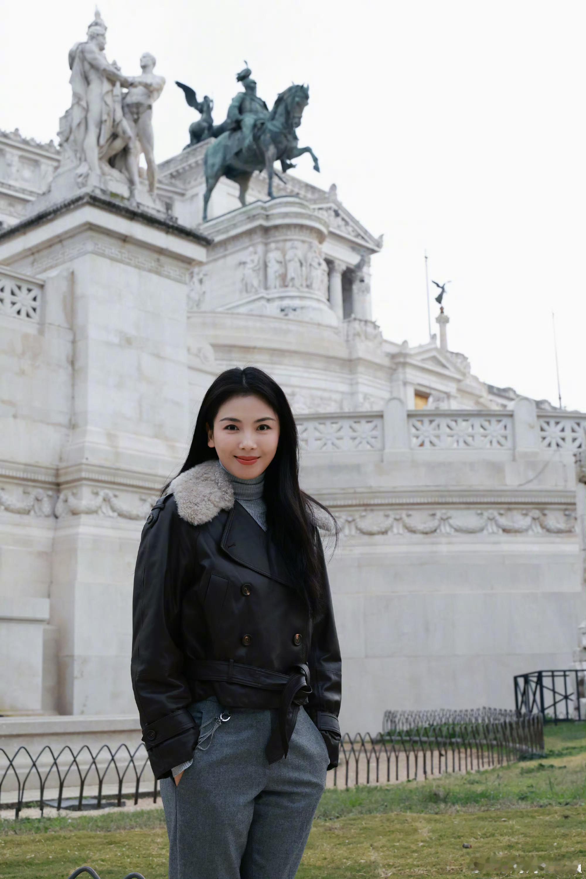 刘涛我记起来了都记起来了罗马的阳光依旧灿烂，涛姐的笑容依旧动人，时间带走的是